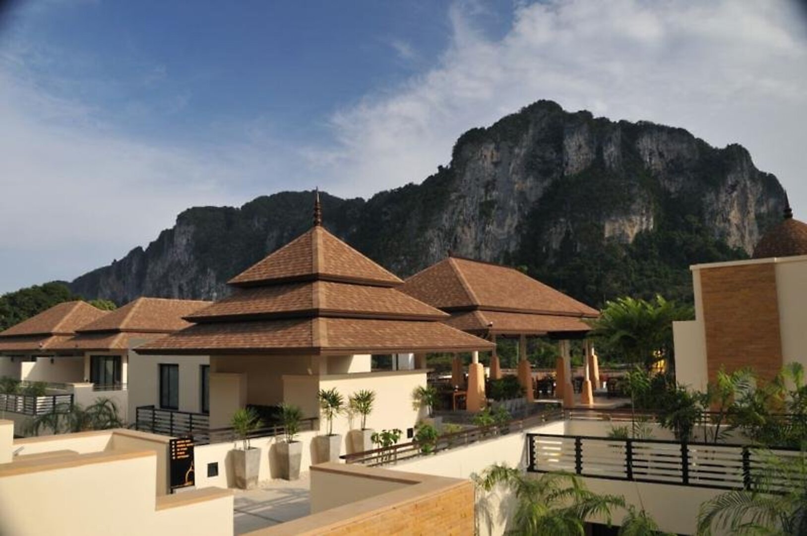 Ao Nang Cliff Beach Resort