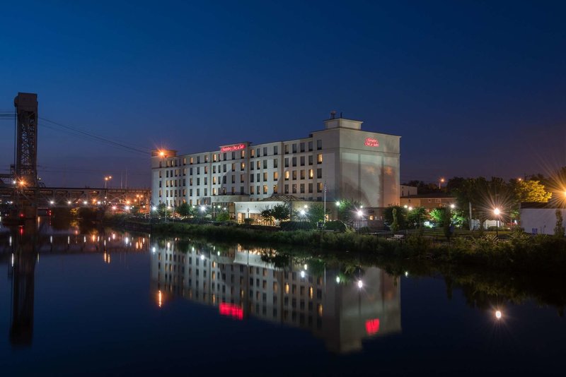 Hampton Inn & Suites Newark Harrison Riverwalk