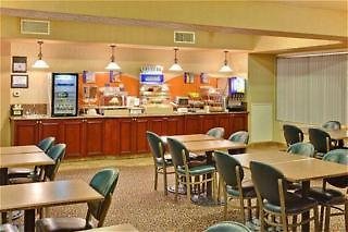 Holiday Inn Express & Suites Henderson