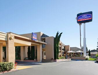 Vallejo Inn & Suites