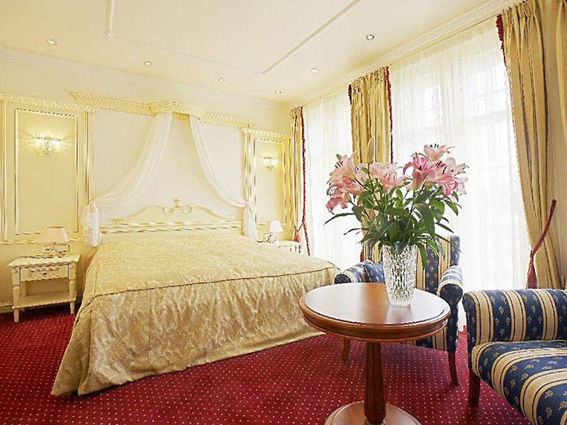 Best Western Premier Royal Palace