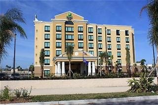 Holiday Inn Express Orlando - International Drive