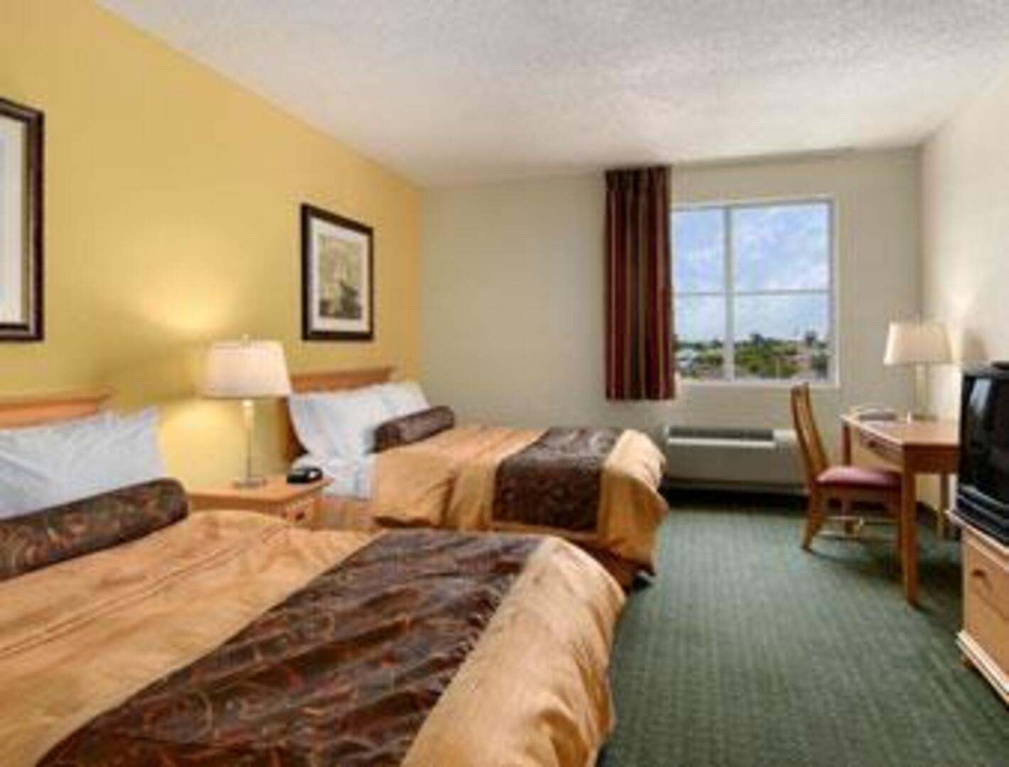 Baymont Inn & Suites Miami Doral