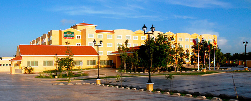 Courtyard Cancun Airport