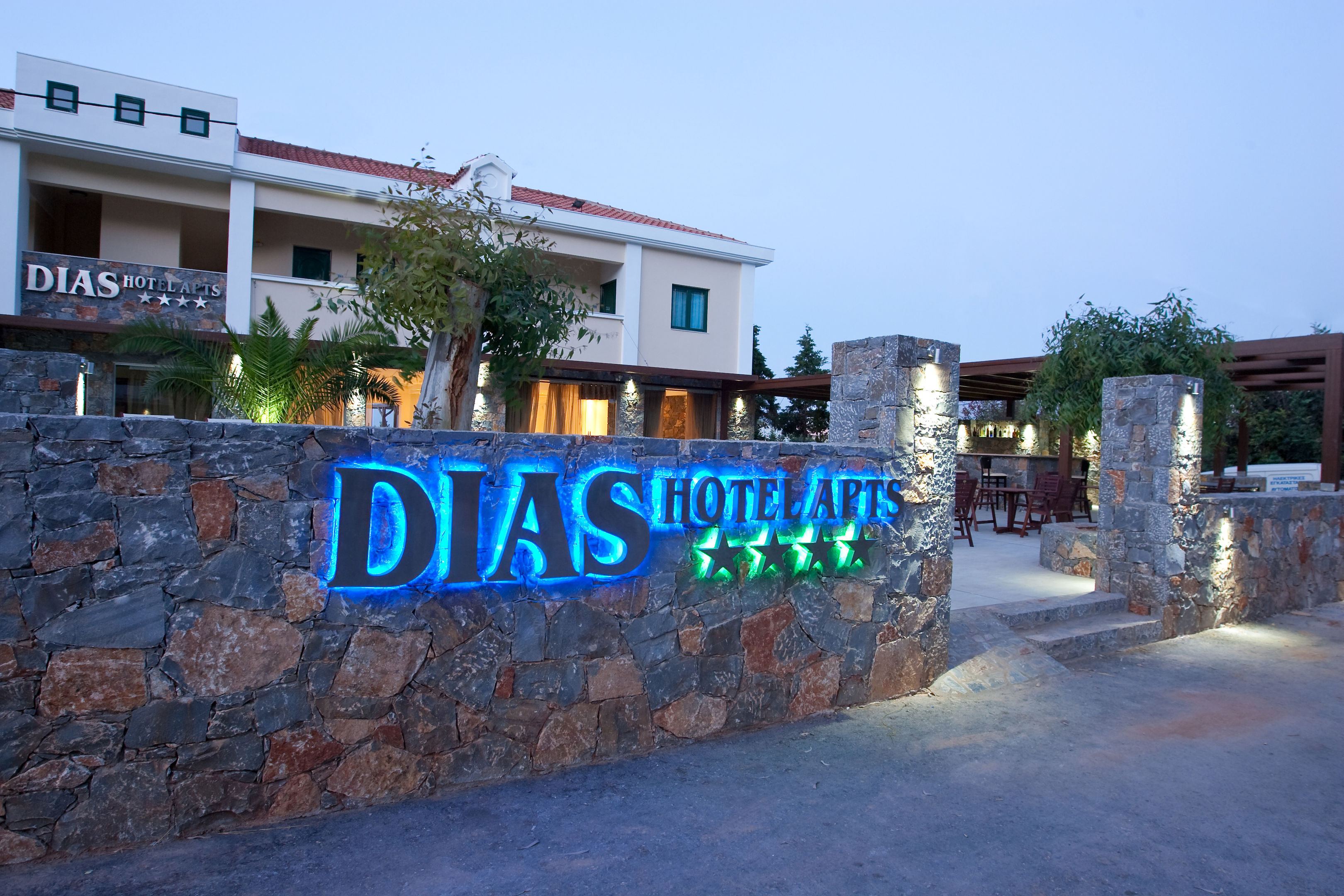 Dias Hotel & Apartments