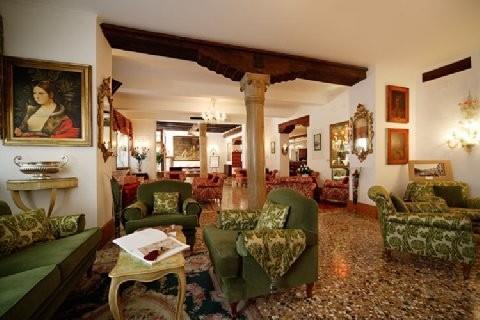 Hotel Giorgione Photo