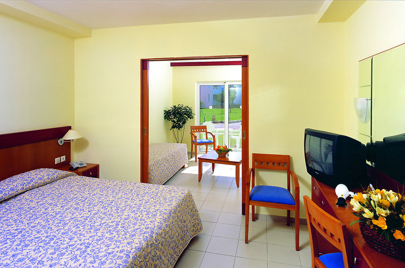 Avra Beach Resort Hotel & Bungalows