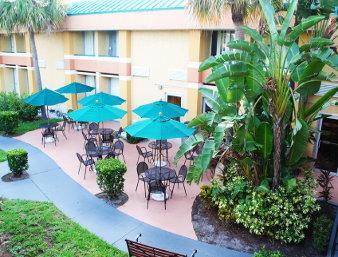 Baymont Inn & Suites Florida Mall