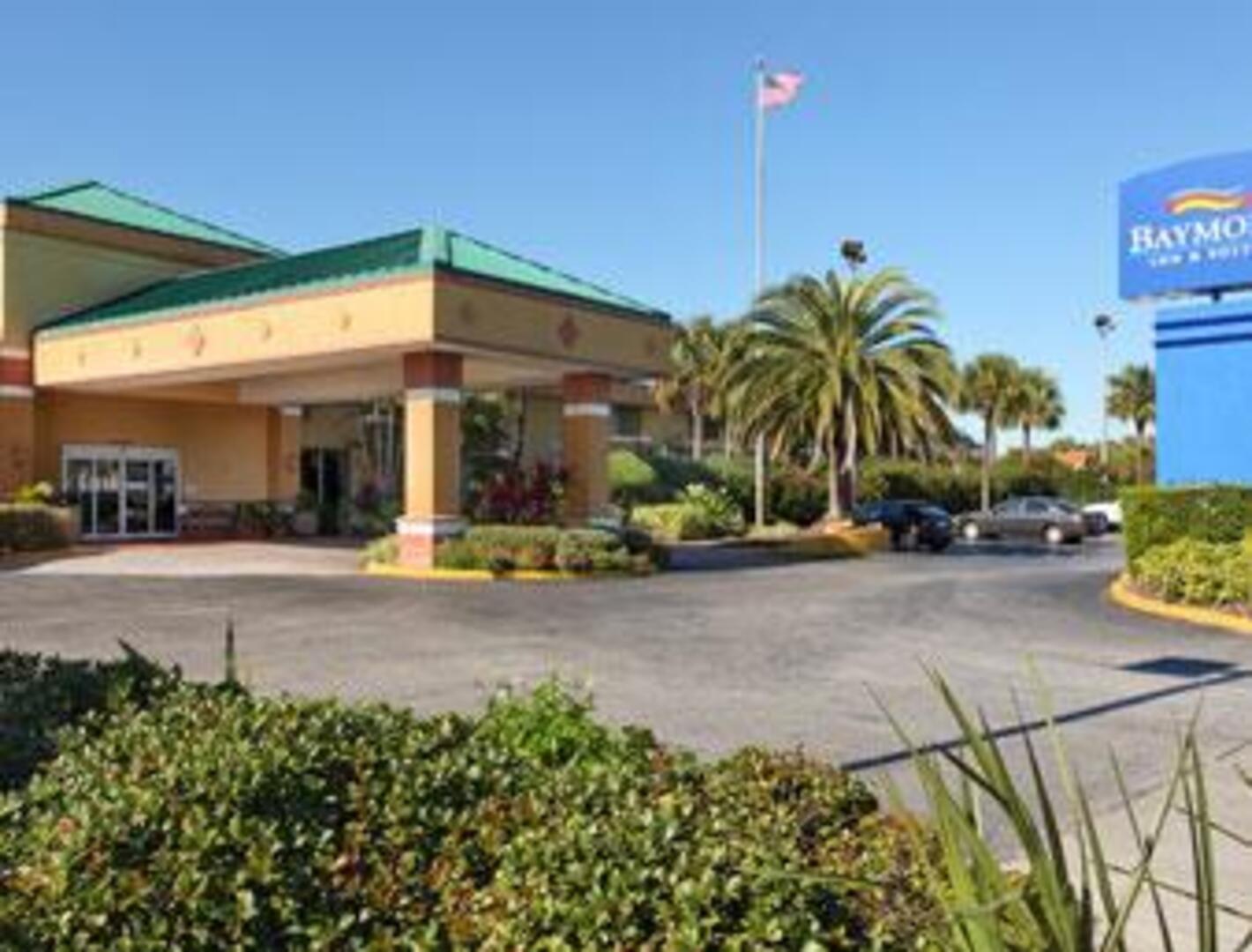 Baymont Inn & Suites Florida Mall