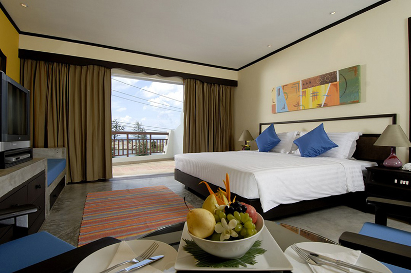 Novotel Phuket Karon Beach Resort & Spa