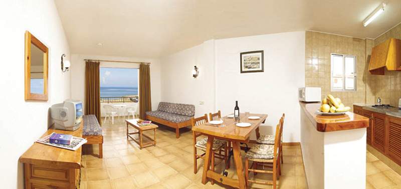 Apartamentos San Antonio Beach