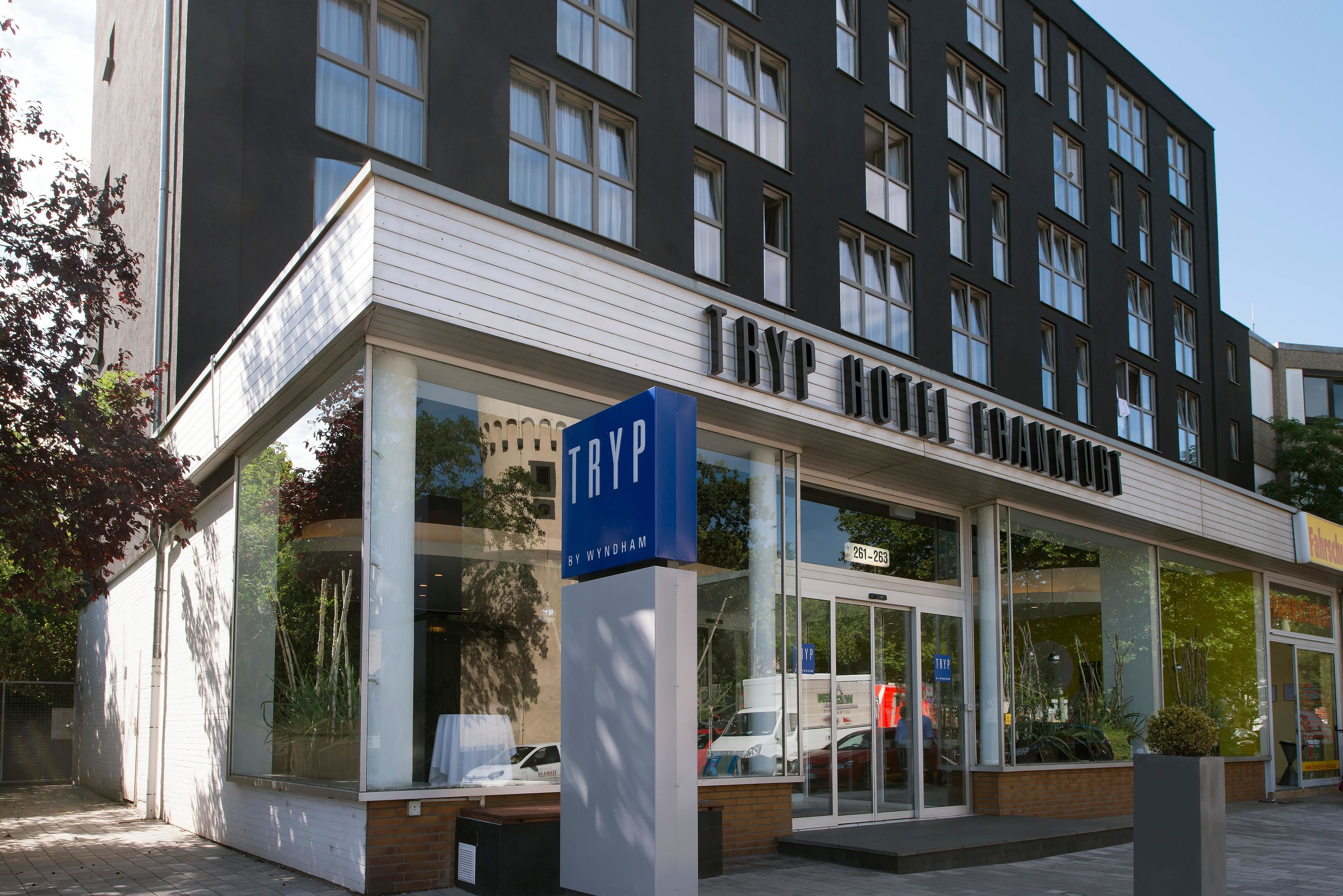TRYP by Wyndham Frankfurt Hotel