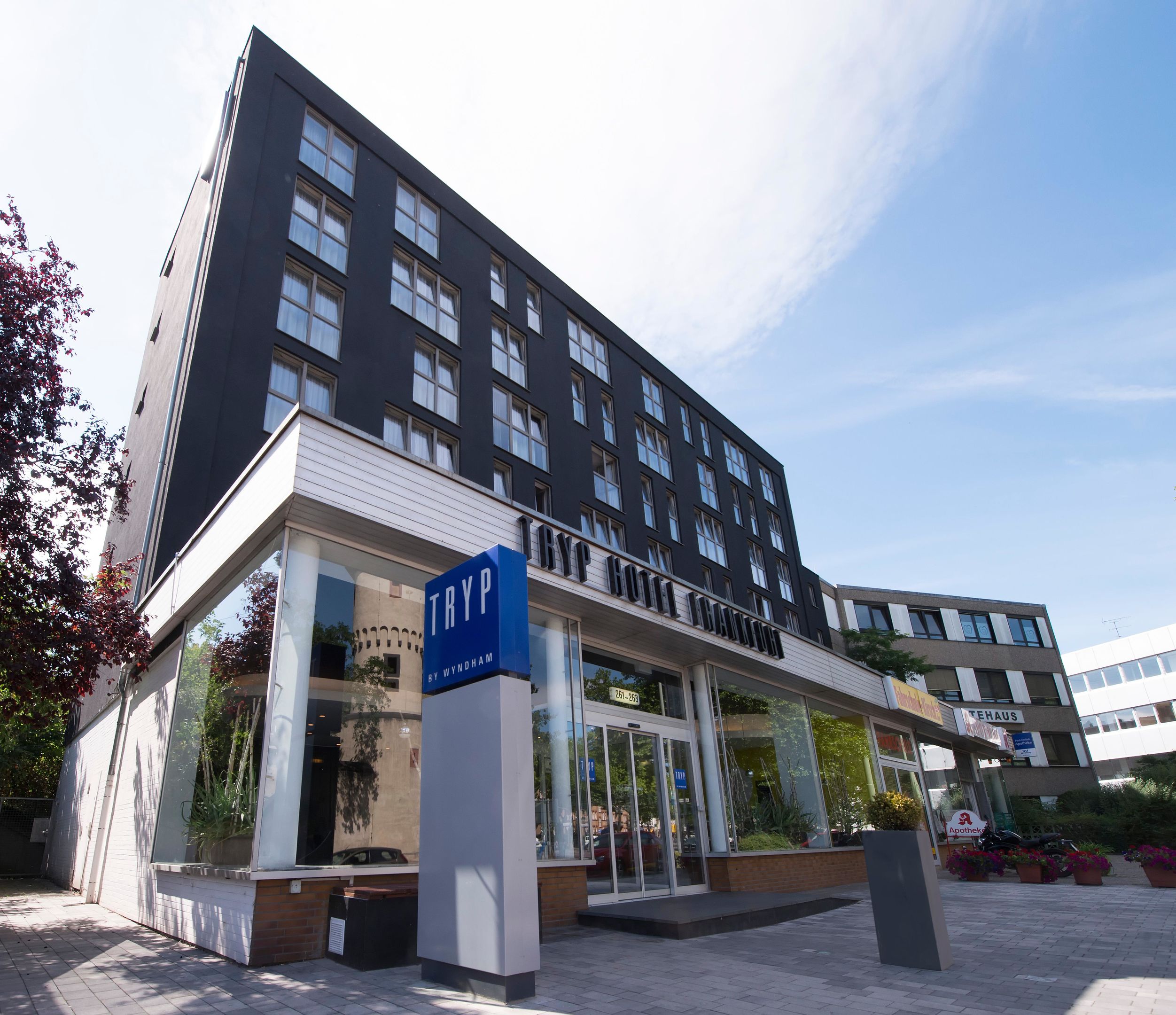 TRYP by Wyndham Frankfurt Hotel