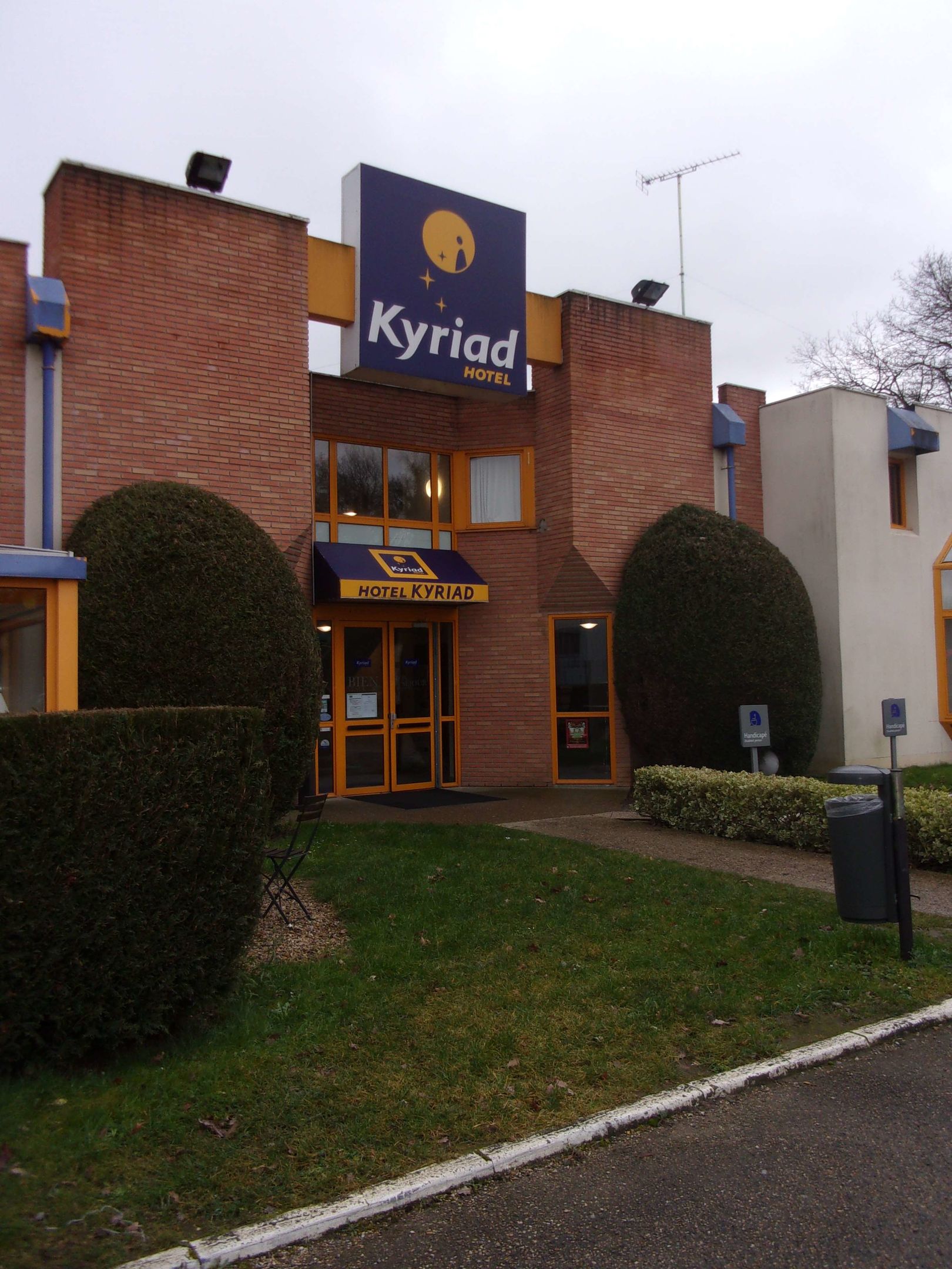 Kyriad Chantilly