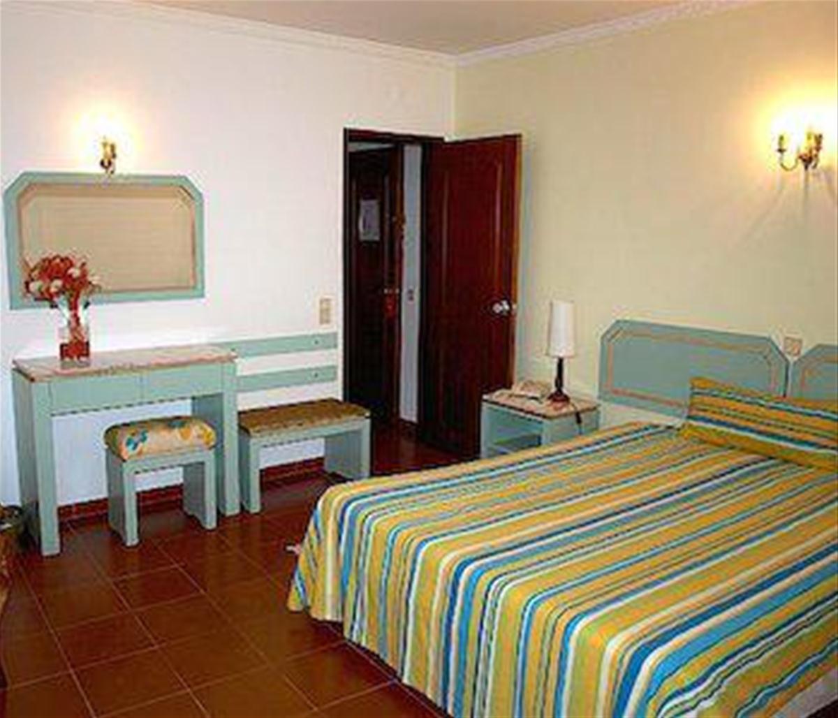 Best Western Hotel Dom Bernardo Photo