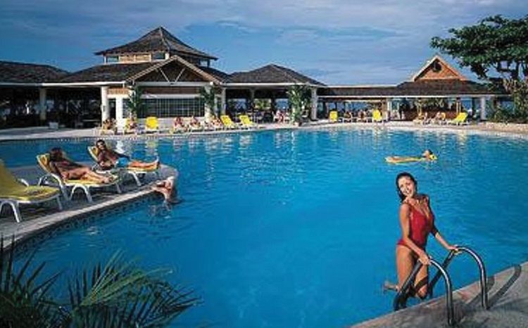 Jewel Runaway Bay Beach & Golf Resort