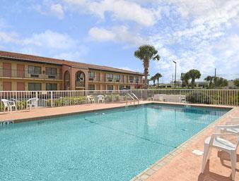 Days Inn & Suites Orlando / UCF Research Park