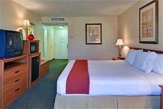 Holiday Inn Express Las Vegas-Nellis