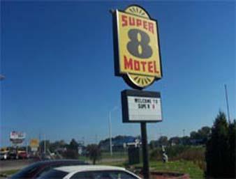 Super 8 Motel - Rock Falls/Sterling Area