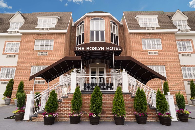 The Roslyn Hotel