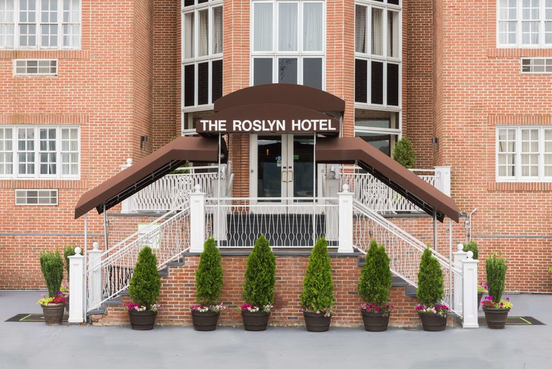 The Roslyn Hotel