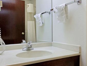 Days Inn & Suites by Wyndham Harvey Chicago Southland