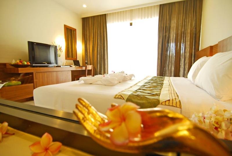 Crown Lanta Resort & Spa