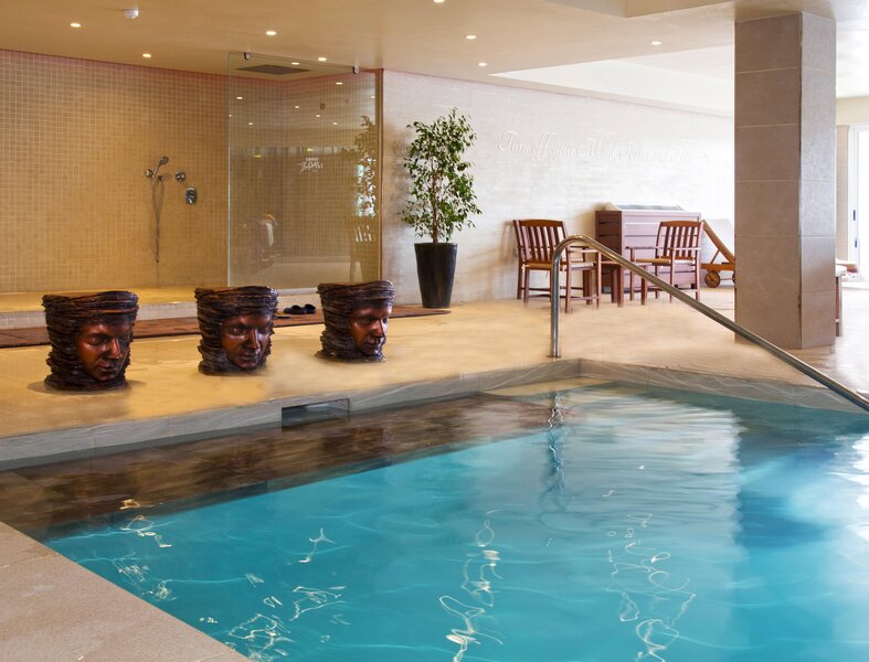 Sunny Coast Resort & Spa