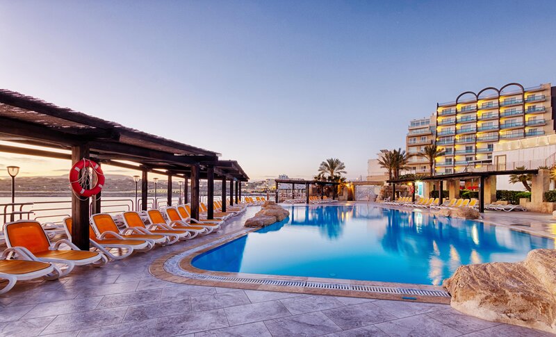 Sunny Coast Resort & Spa
