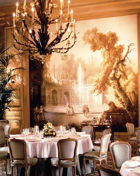 Prince de Galles, a Luxury Collection Hotel