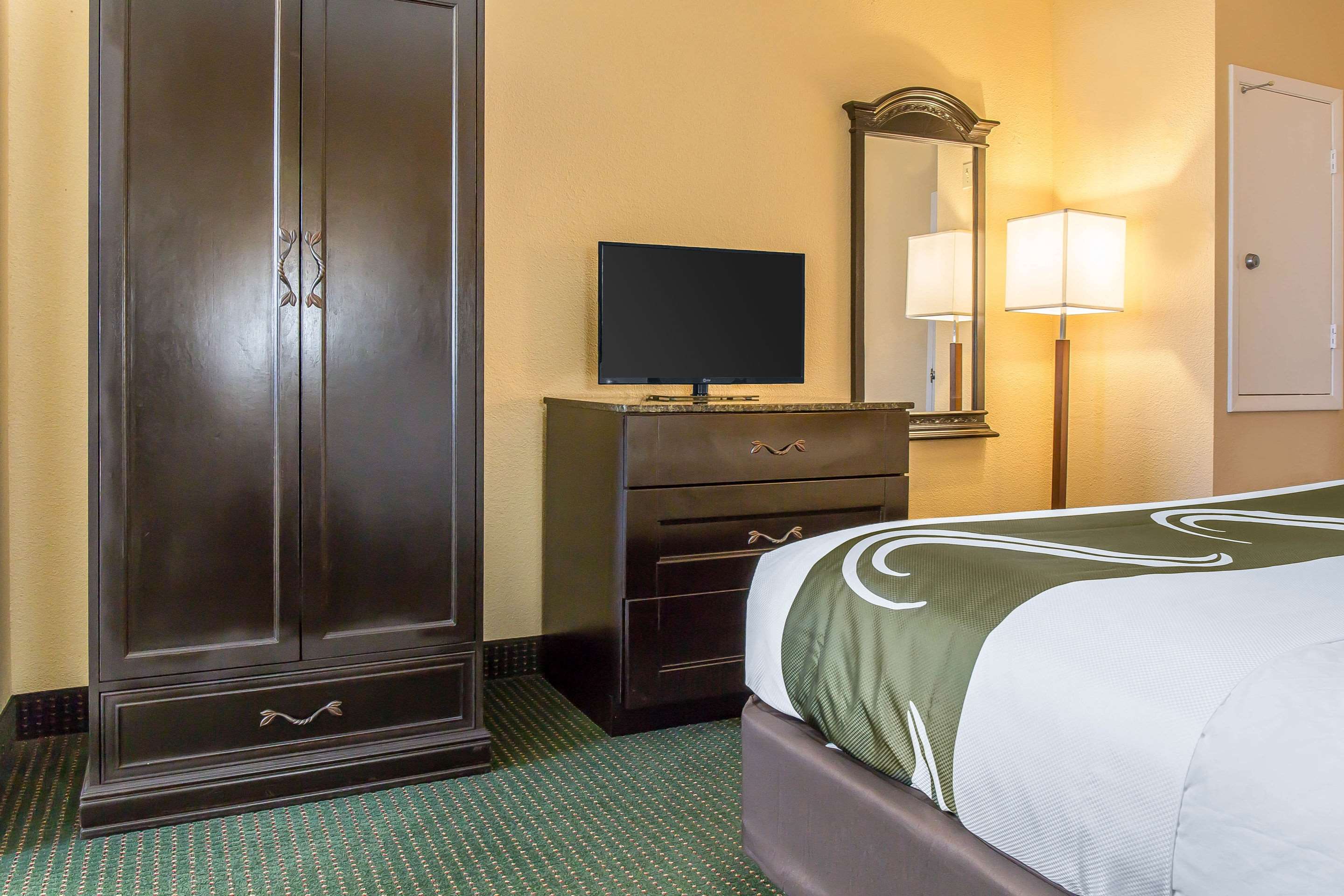 Quality Suites Near Orange County Convention Center