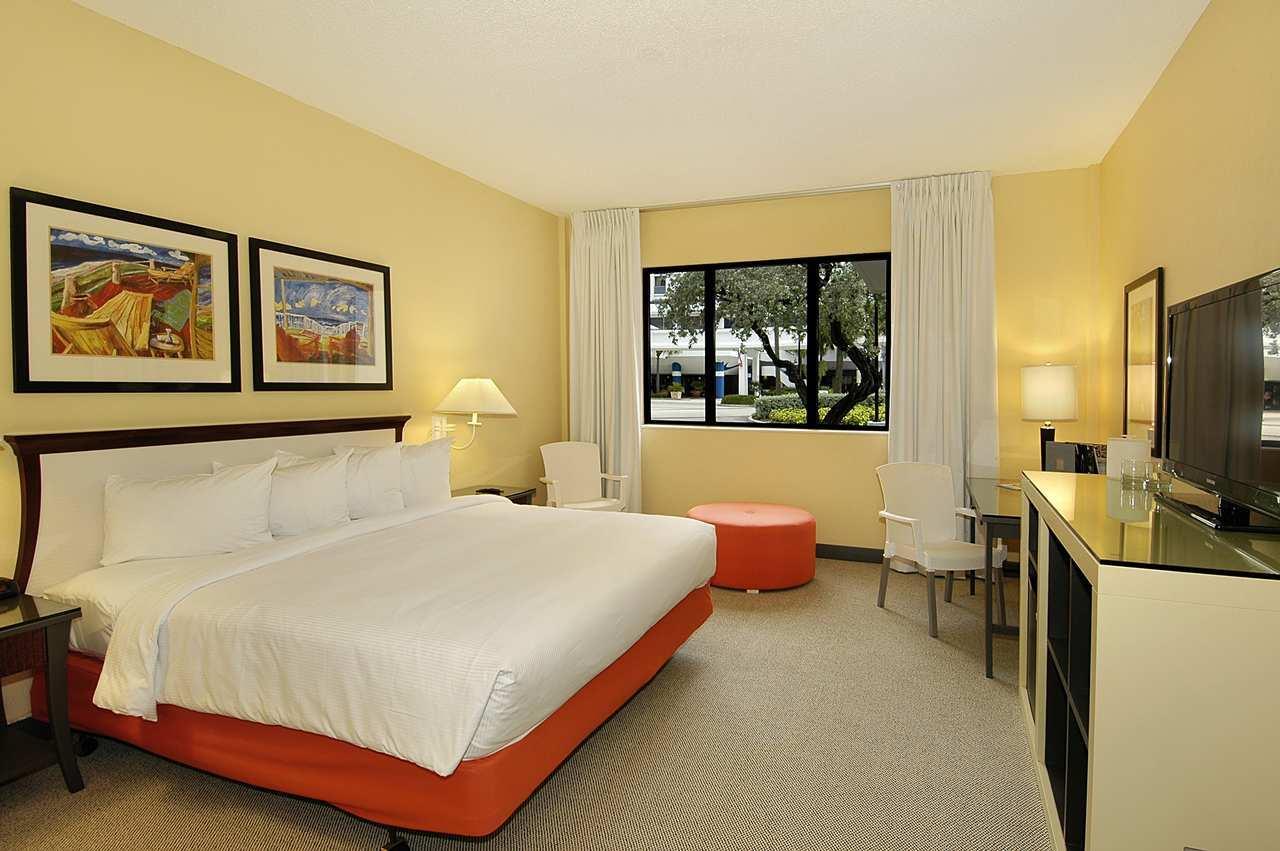 Bahia Mar Fort Lauderdale Beach - a DoubleTree by Hilton Hotel