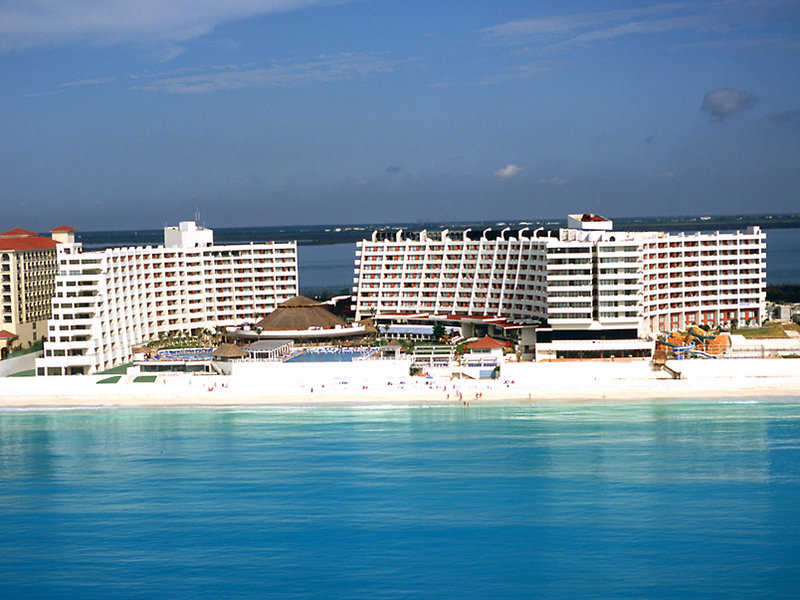 Crown Paradise Club Cancun All Inclusive