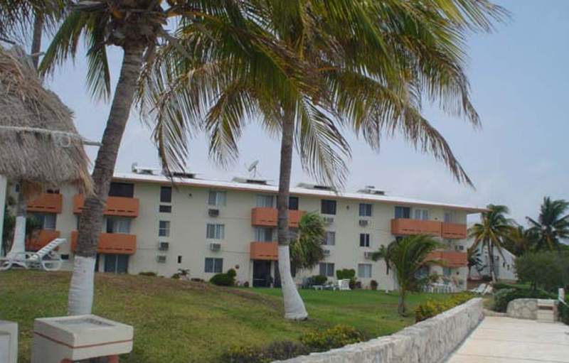 Dos Playas Beach House Hotel