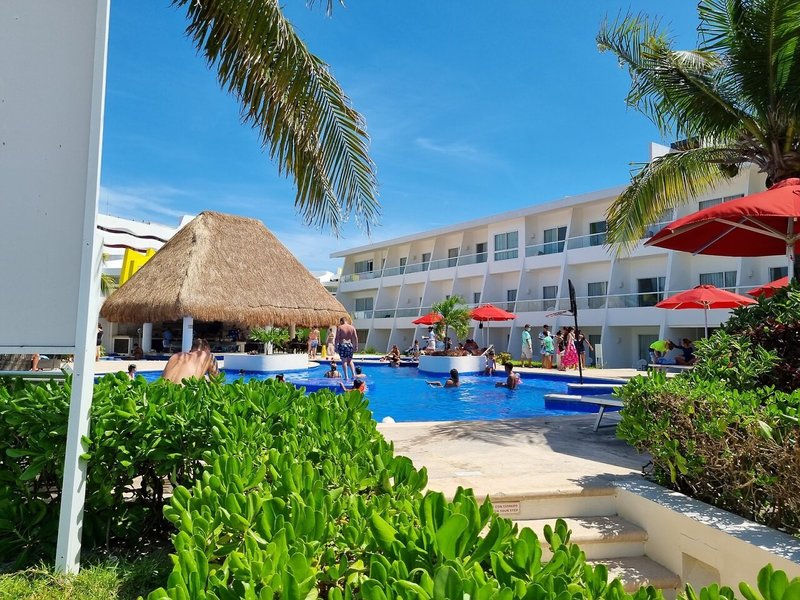 Cancun Bay Resort / Club Verano Beat
