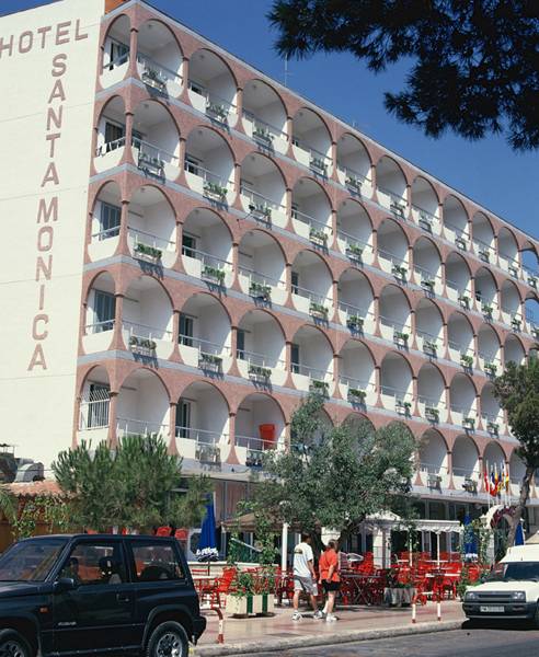 Cassandra Hotel