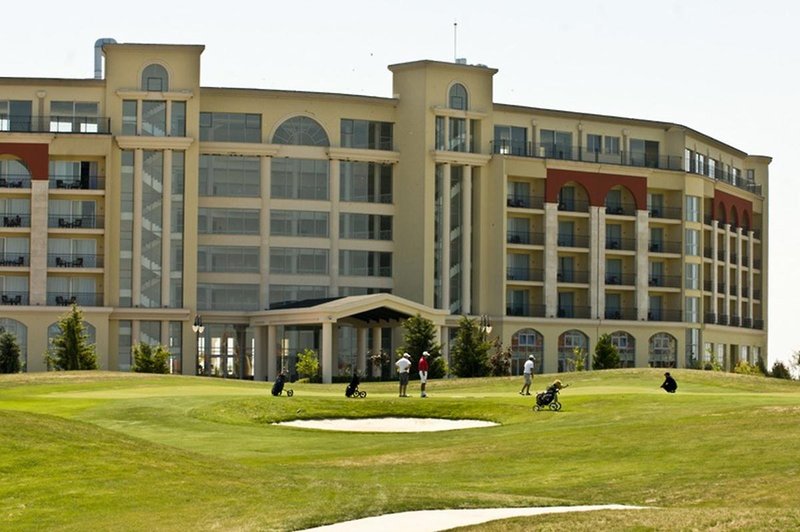 Lighthouse Golf Resort And Spa