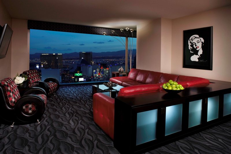 Elara by Hilton Grand Vacations – Center Strip