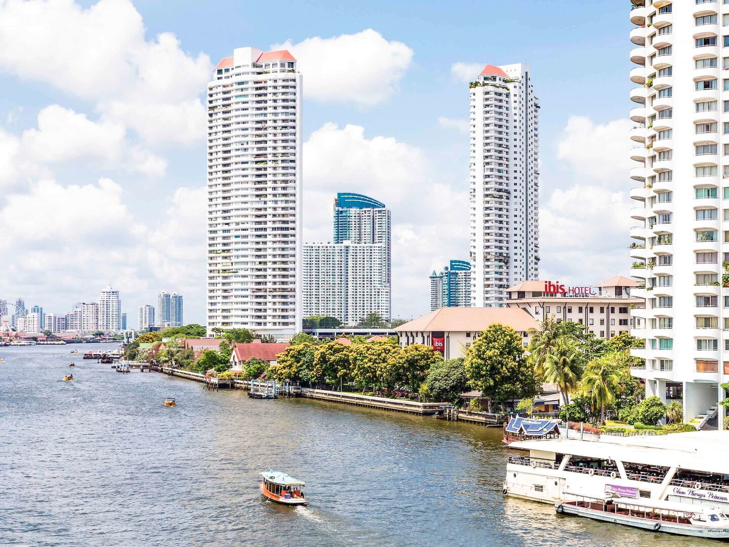 ibis Bangkok Riverside Hotel