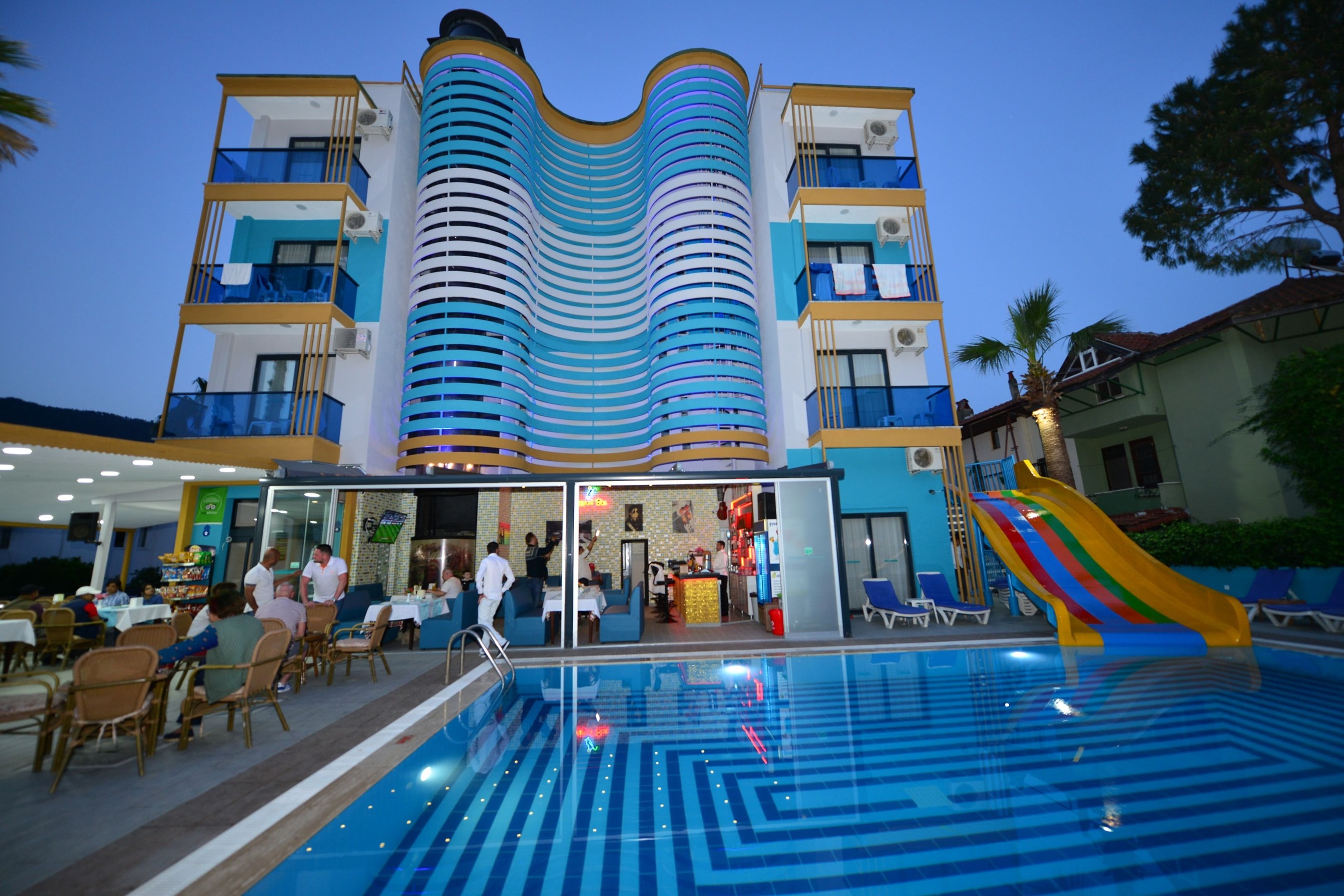 Yade Hotel