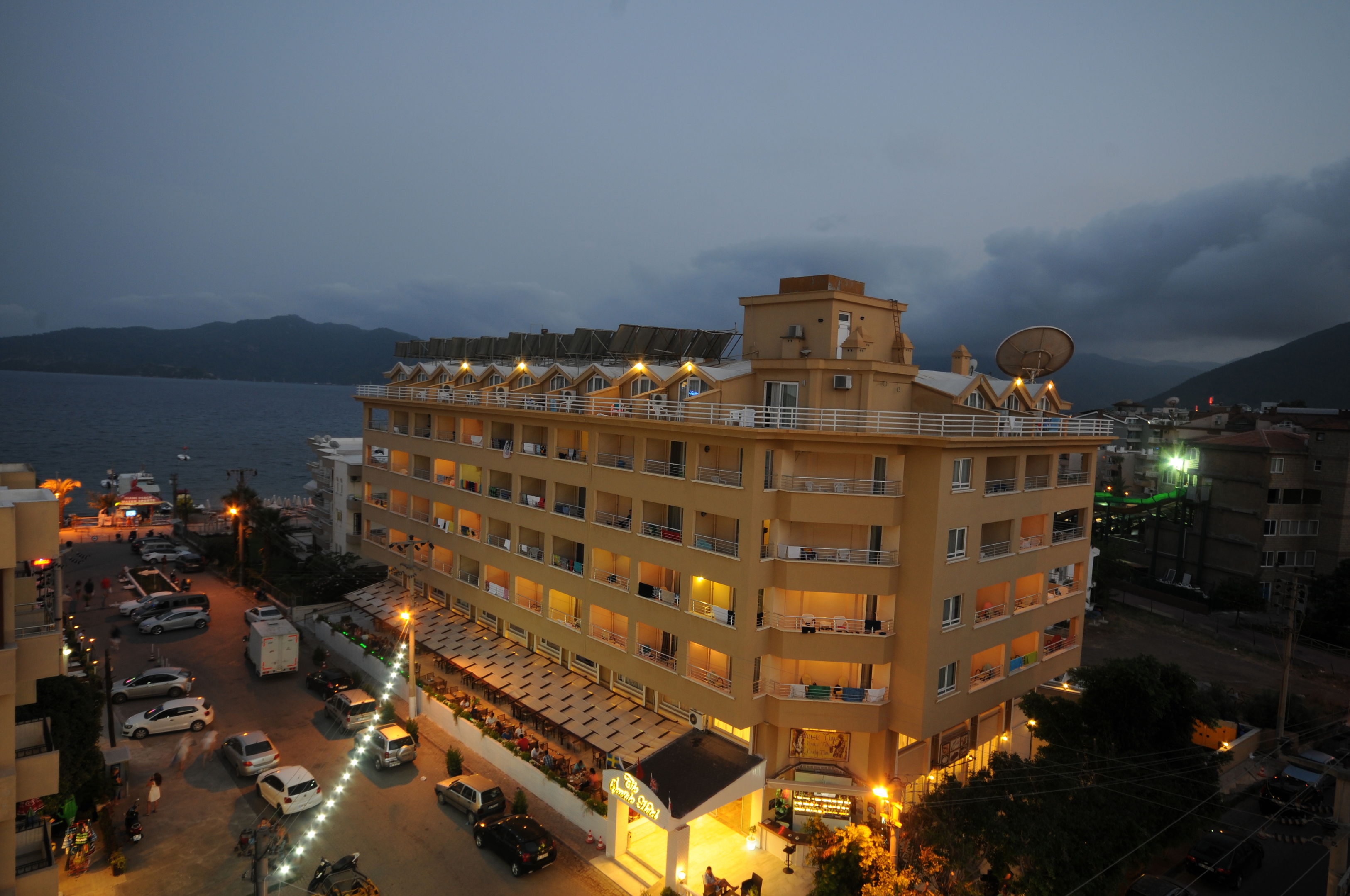 Mert Seaside Hotel