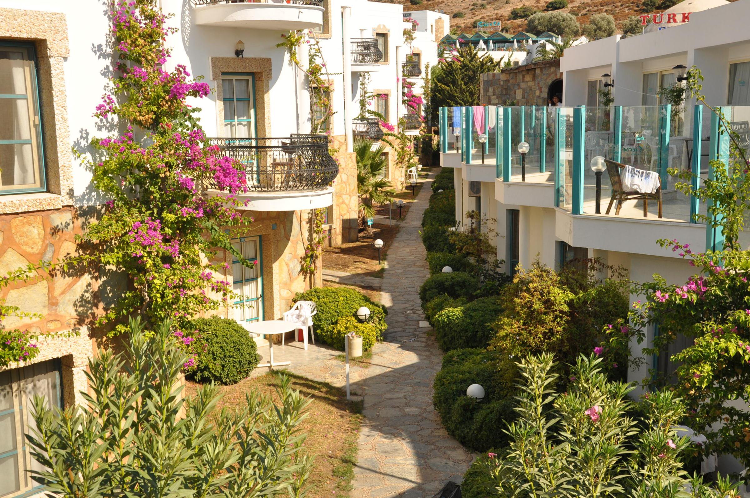 Siesta Beach Apartments