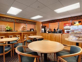 Days Inn & Suites Davenport