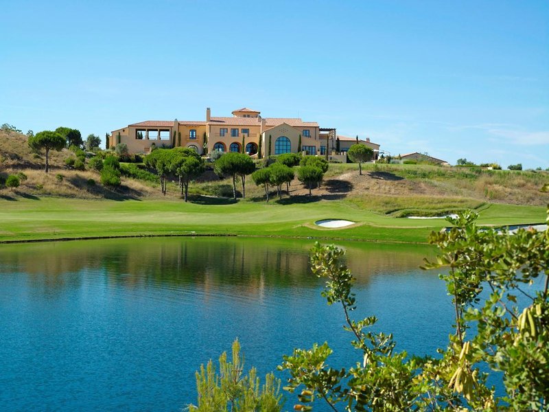 Monte Rei Golf & Country Club