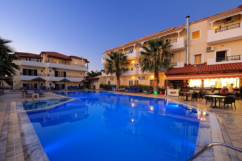 Philoxenia Hotel And Apartments