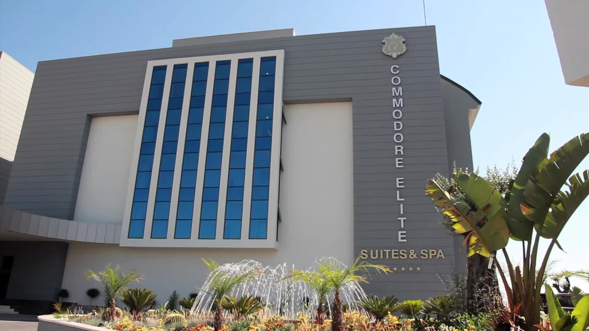 Commodore Elite Suites & Spa