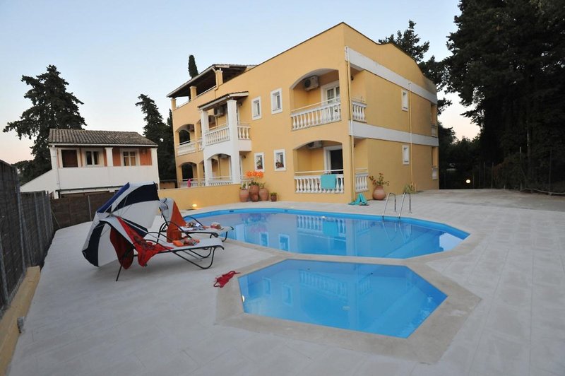 Saint Spiridon Hotel