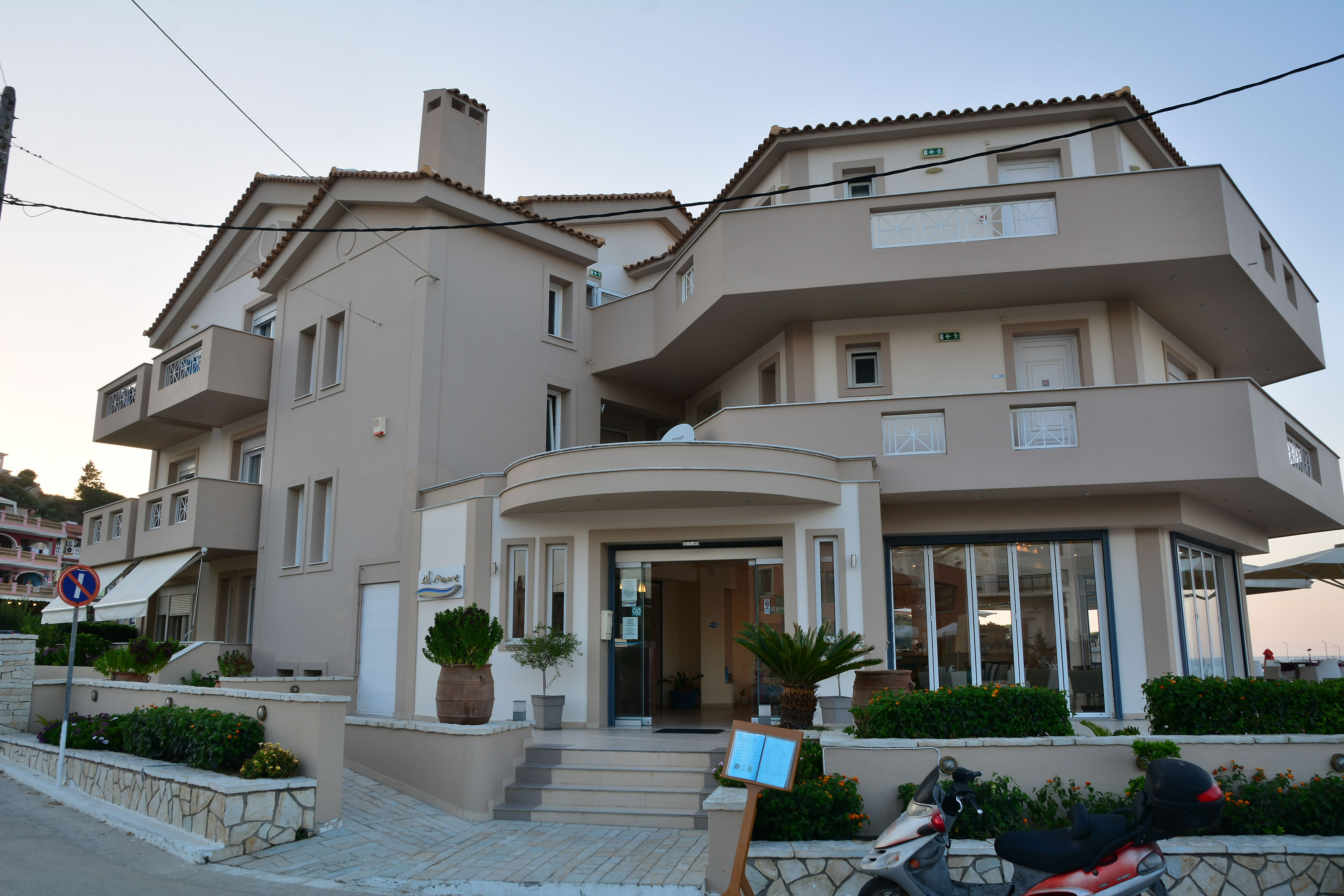 Al Mare Boutique Hotel