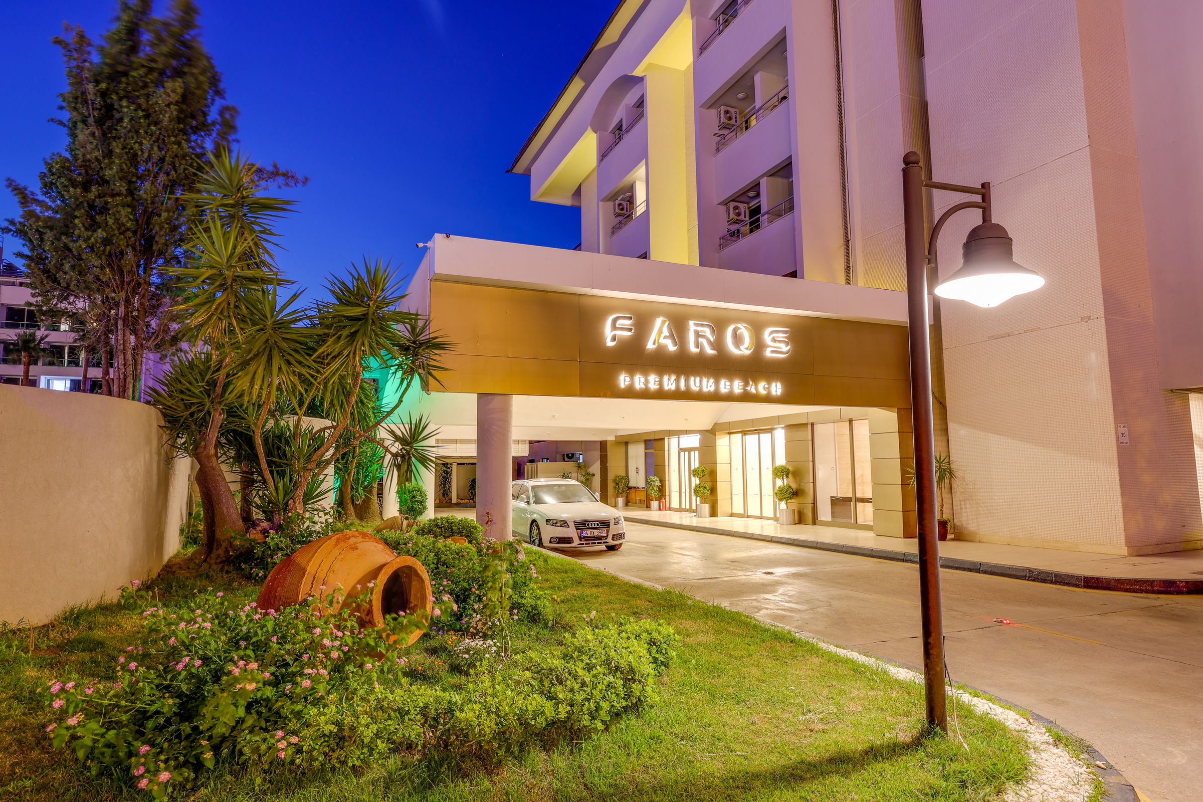 Faros Premium Beach Hotel