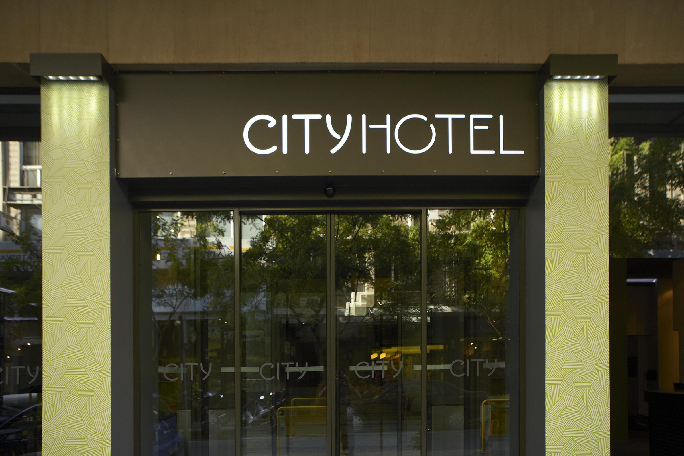 City Hotel